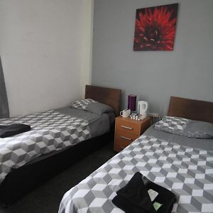 Standard Zimmer mit zwei Einzelbetten